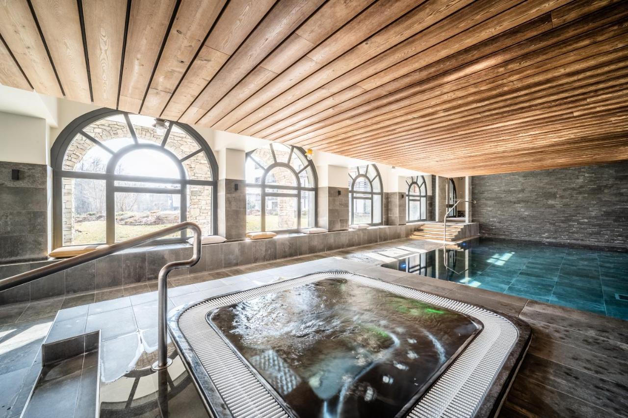 Le Gui - By Emerald Chamonix