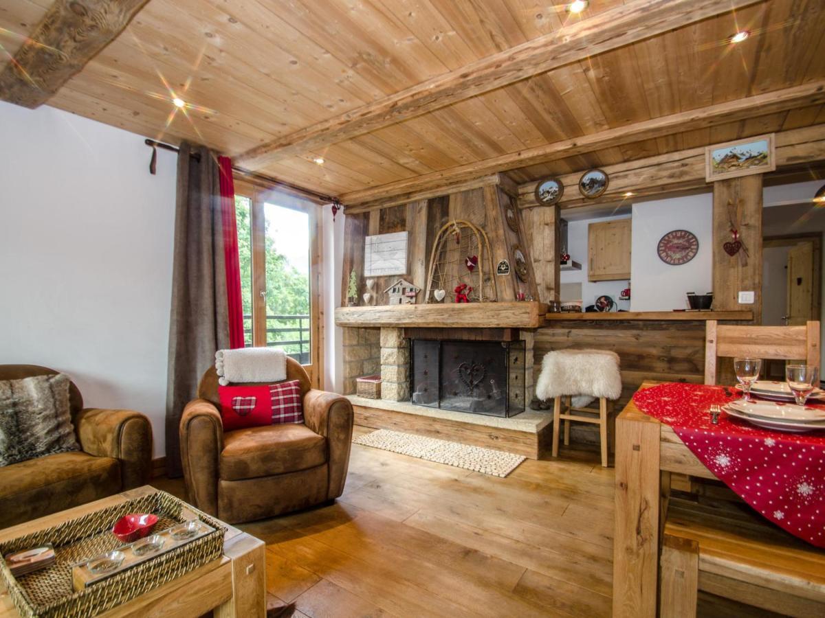 Superbe 3 Etoiles A Chamonix, 2 Chambres, Balcon, Cheminee Deco, Parking Et Wi-fi - Fr-1-343-197 Apartment Chamonix