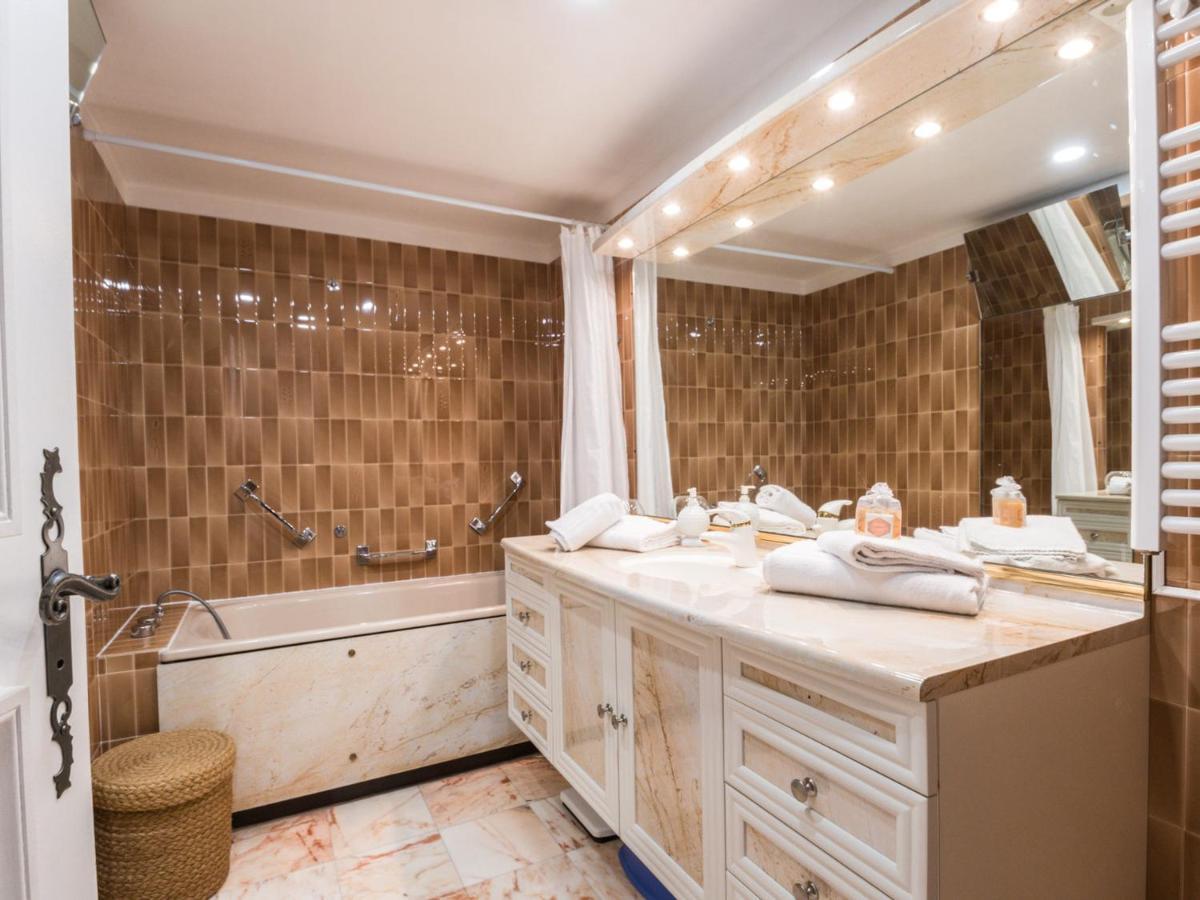 Apartment Grand Avec Terrasse Face Au Mont-blanc, Parking Et Wifi - Fr-1-343-173 Chamonix