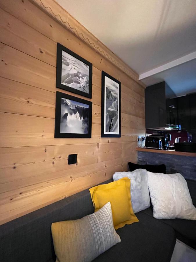 Le 41 Du Lyret - Appartement Type Studio Pour Deux Avec Vue Sur Les Aiguilles Dans Chamonix Centre Apartment
