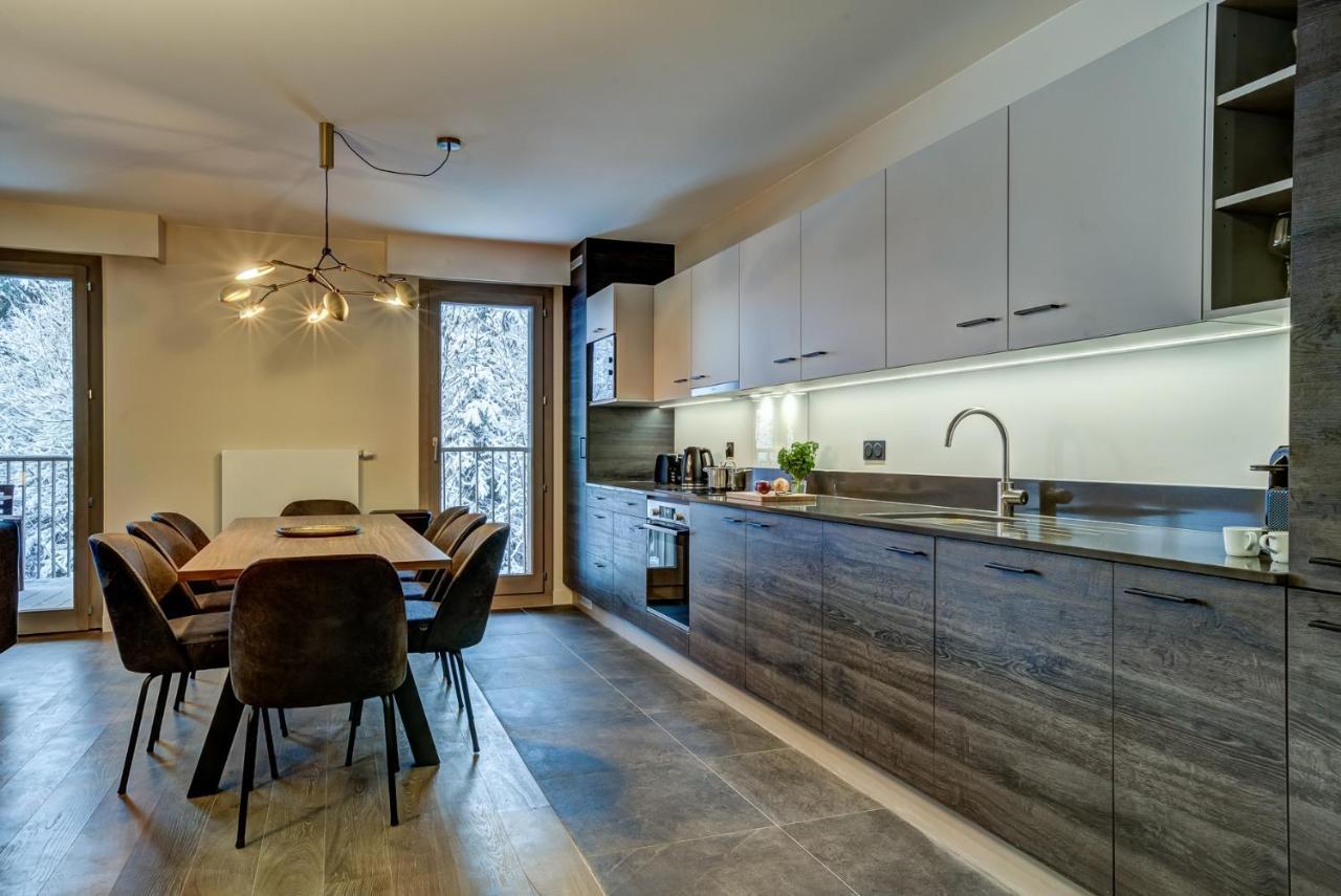 White Pearl Apartment *