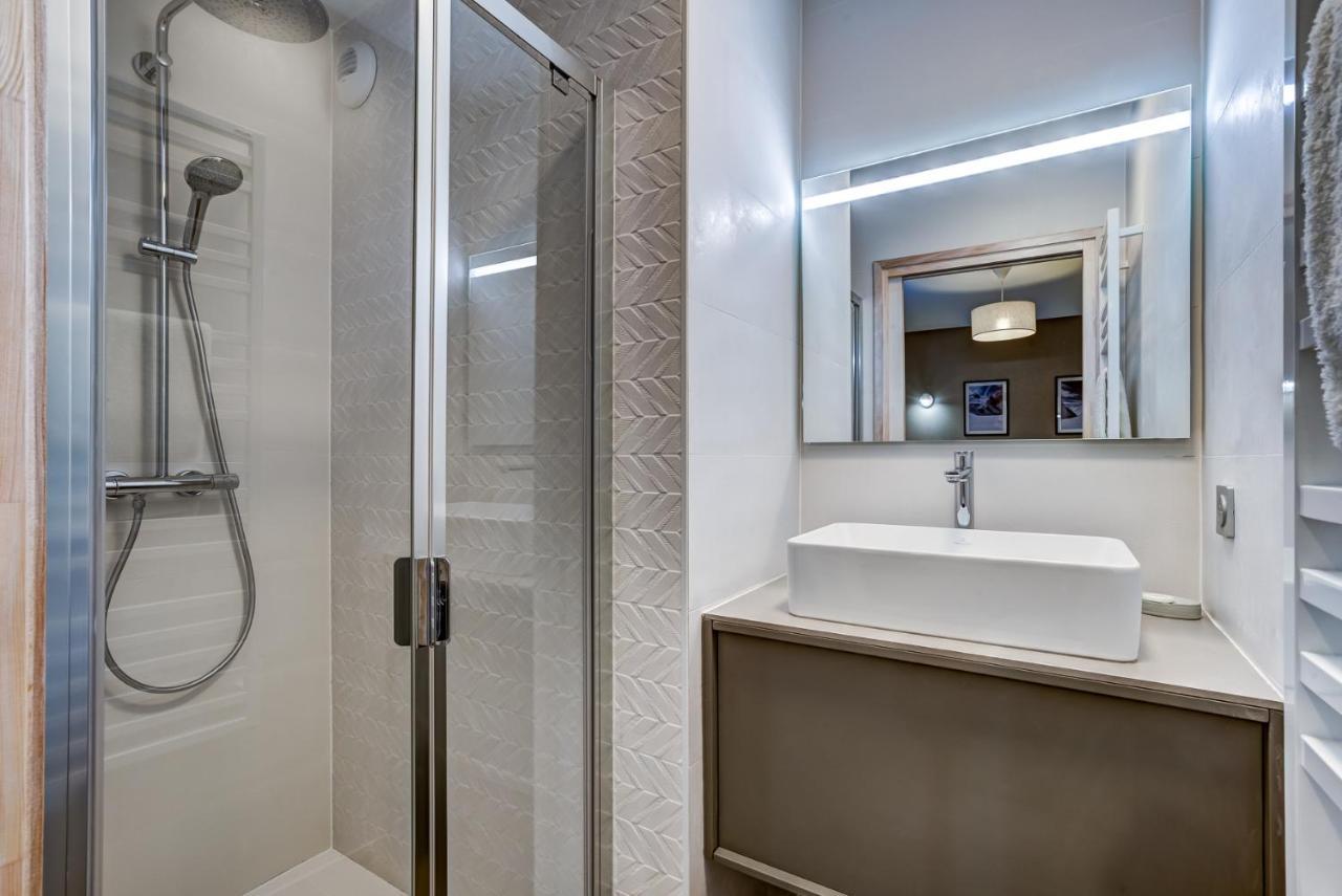 Apartment White Pearl *
