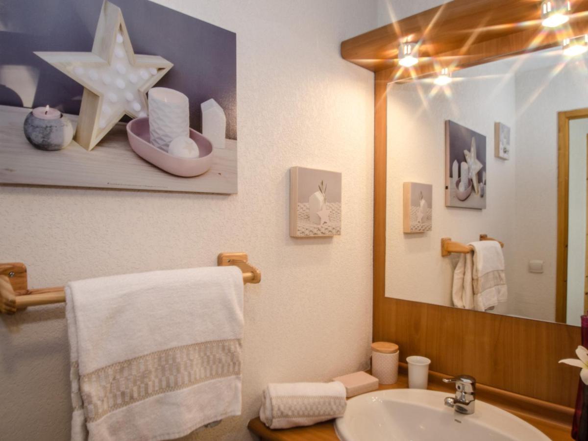 Calme A Chamonix, Proche Centre-ville Avec Balcons, Parking Et Wi-fi - Fr-1-343-212 Apartment Chamonix