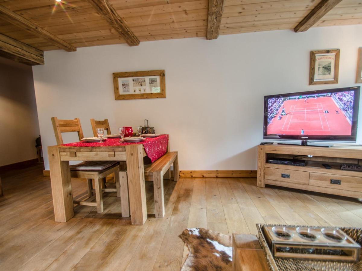 Superbe 3 Etoiles A Chamonix, 2 Chambres, Balcon, Cheminee Deco, Parking Et Wi-fi - Fr-1-343-197 Apartment