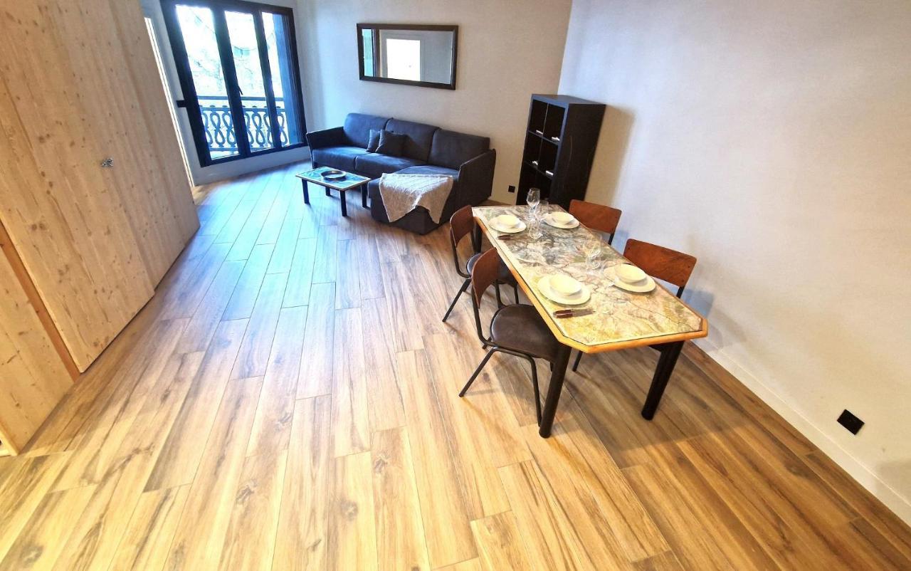Base Camp Vue Mont Blanc Centre Apartment *