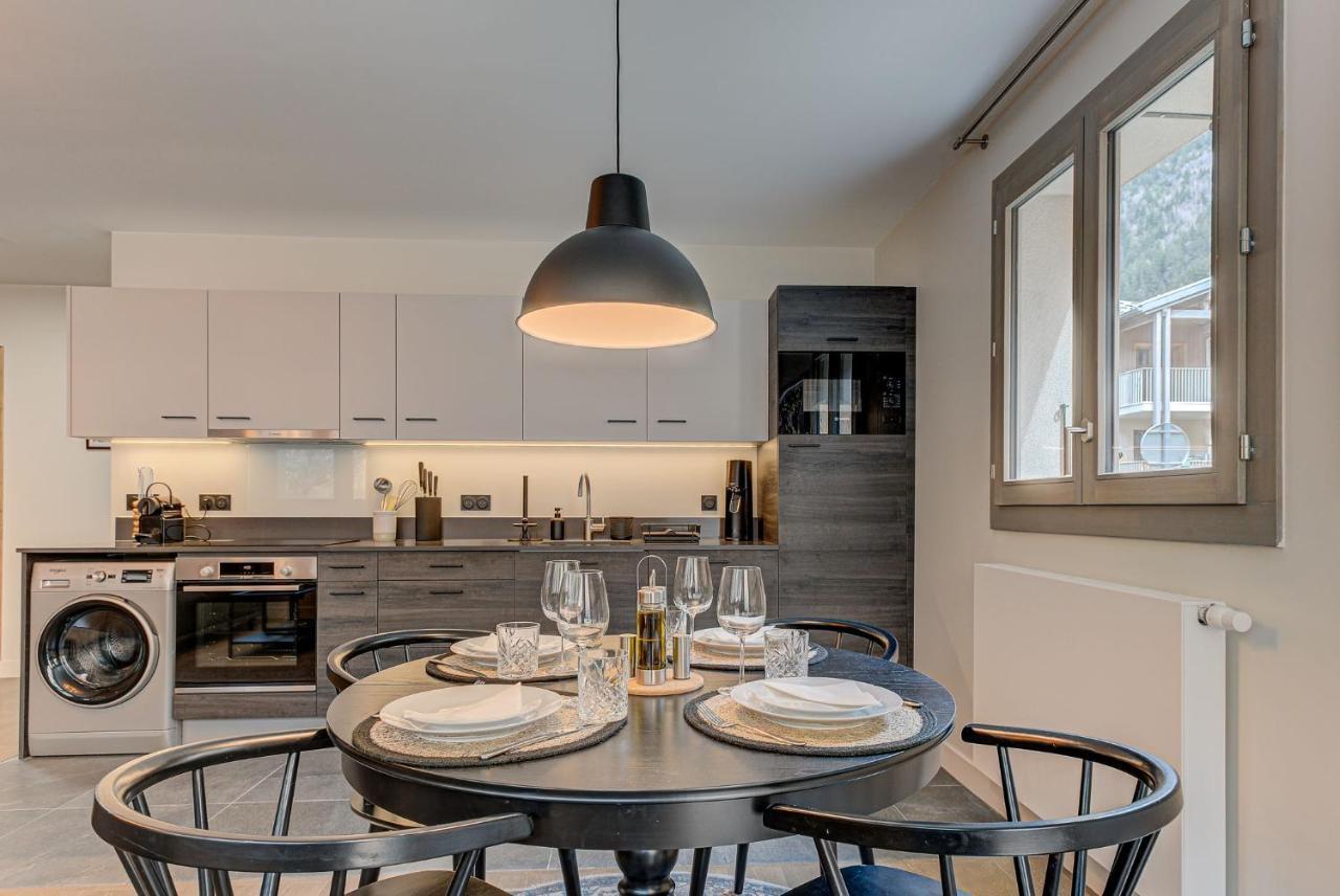 White Pearl A02 - Alpes Travel - - Sleeps 4 Chamonix