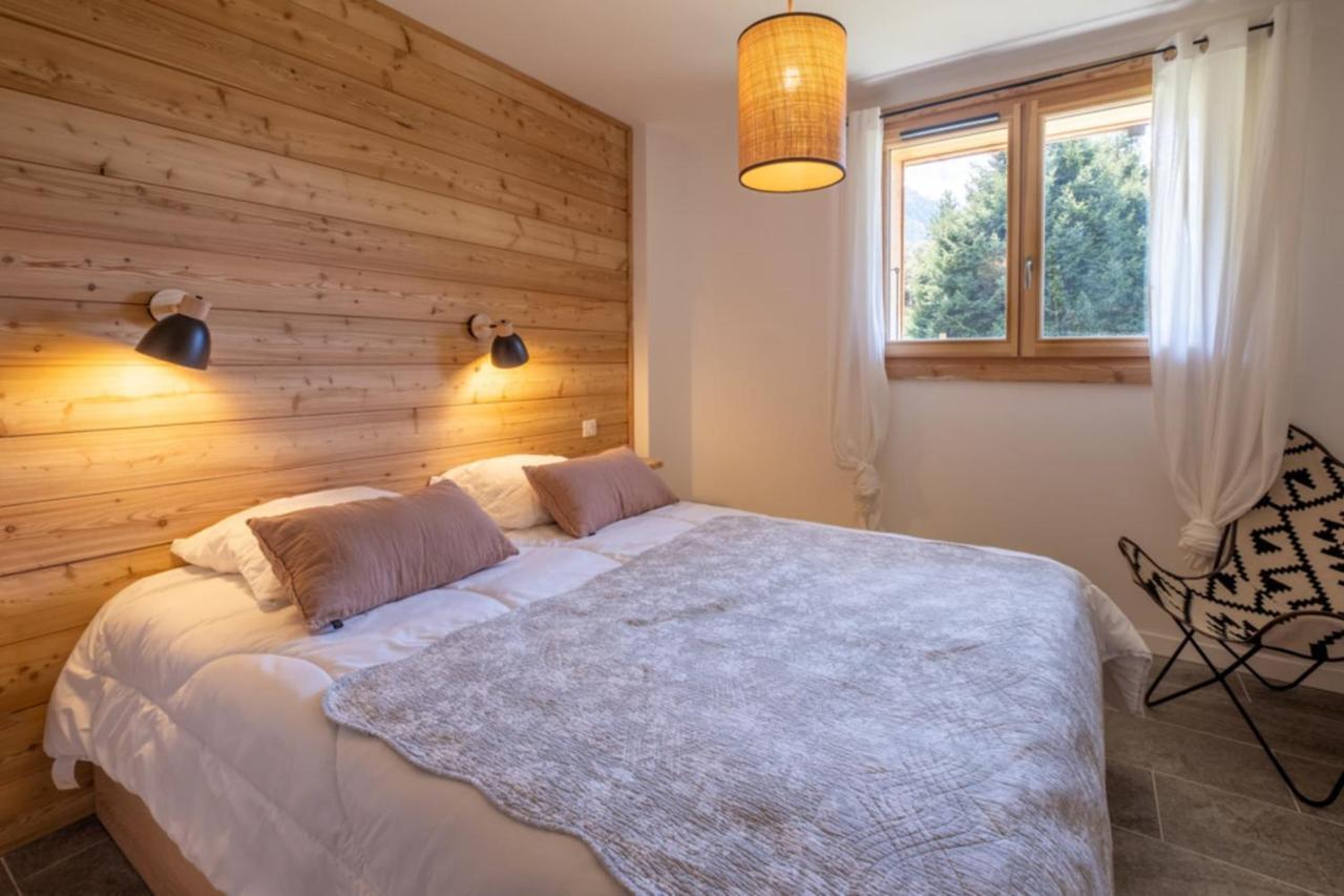 Chalet Sublime Mitoyen Face Au Mont-blanc *