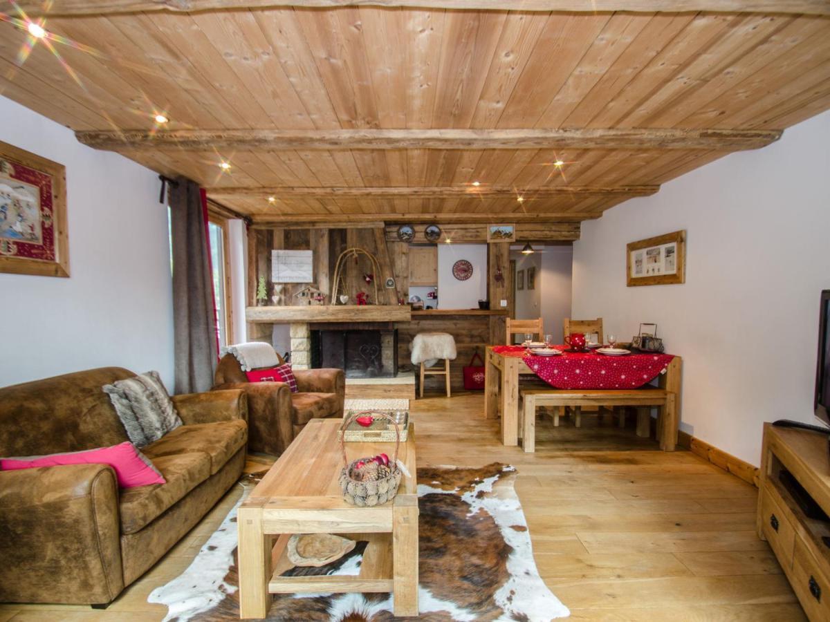 Superbe 3 Etoiles A Chamonix, 2 Chambres, Balcon, Cheminee Deco, Parking Et Wi-fi - Fr-1-343-197 *