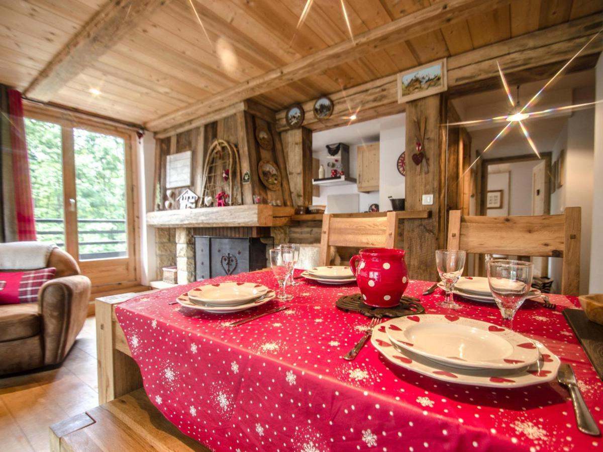 Superbe 3 Etoiles A Chamonix, 2 Chambres, Balcon, Cheminee Deco, Parking Et Wi-fi - Fr-1-343-197 Apartment Chamonix