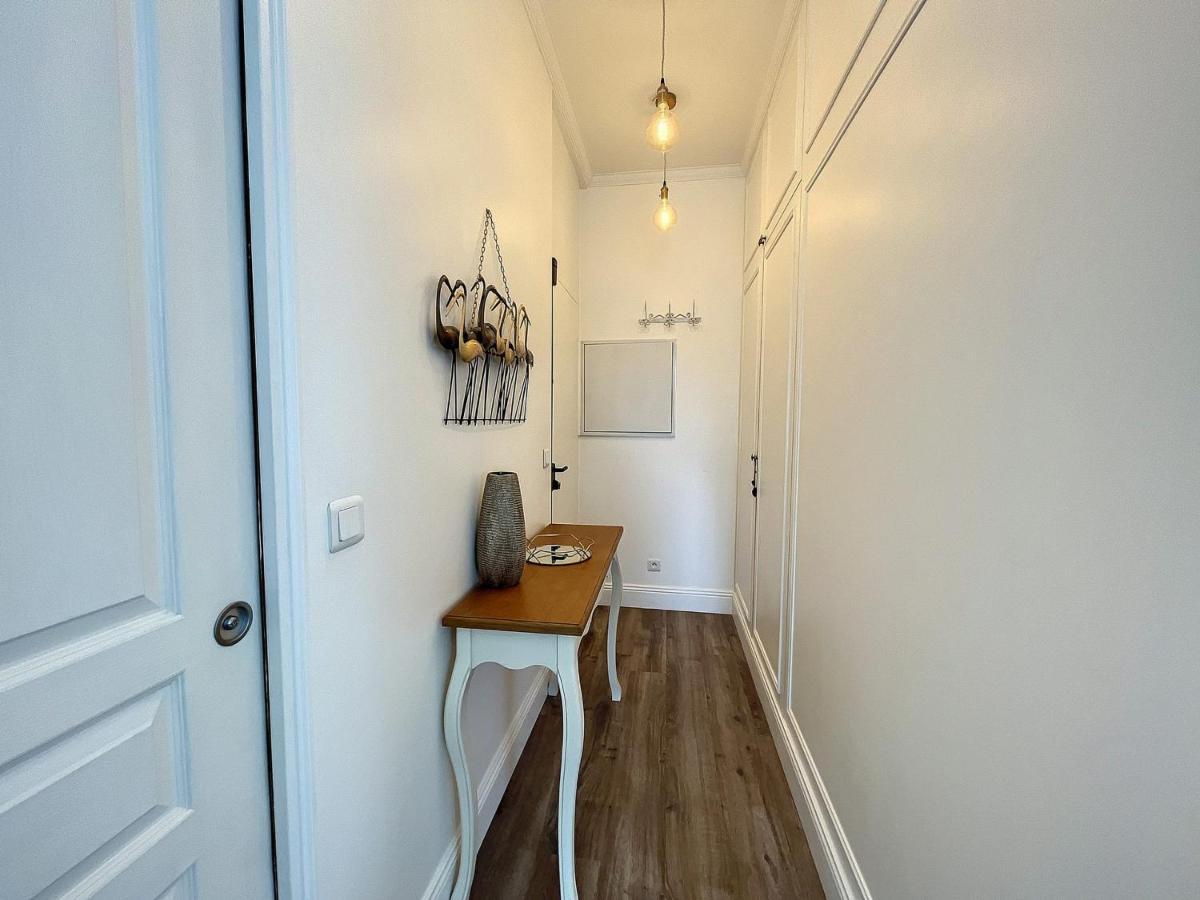 Apartment Au Centre De Chamonix, 4 Pers, Parking - Fr-1-507-59 *