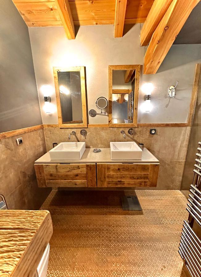 Polar Chalet *