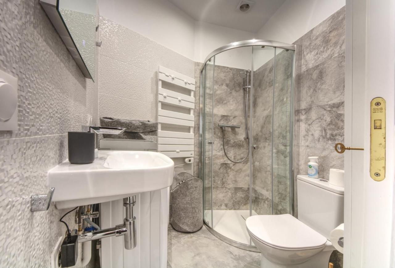 Apartment Bonatti 201 *