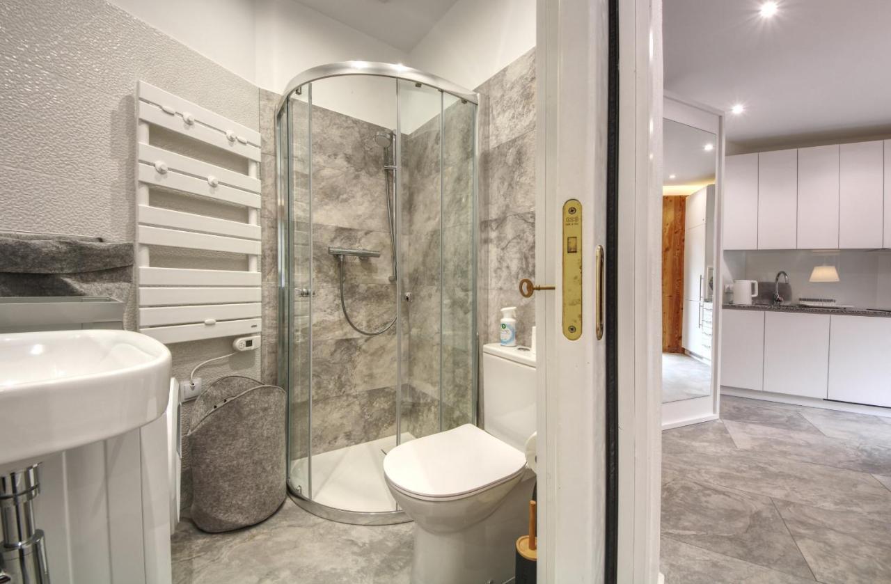 Apartment Bonatti 201 *