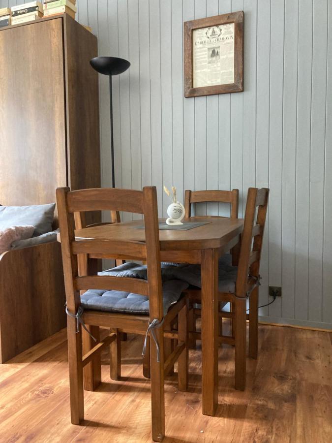 Abeille De Appartement *
