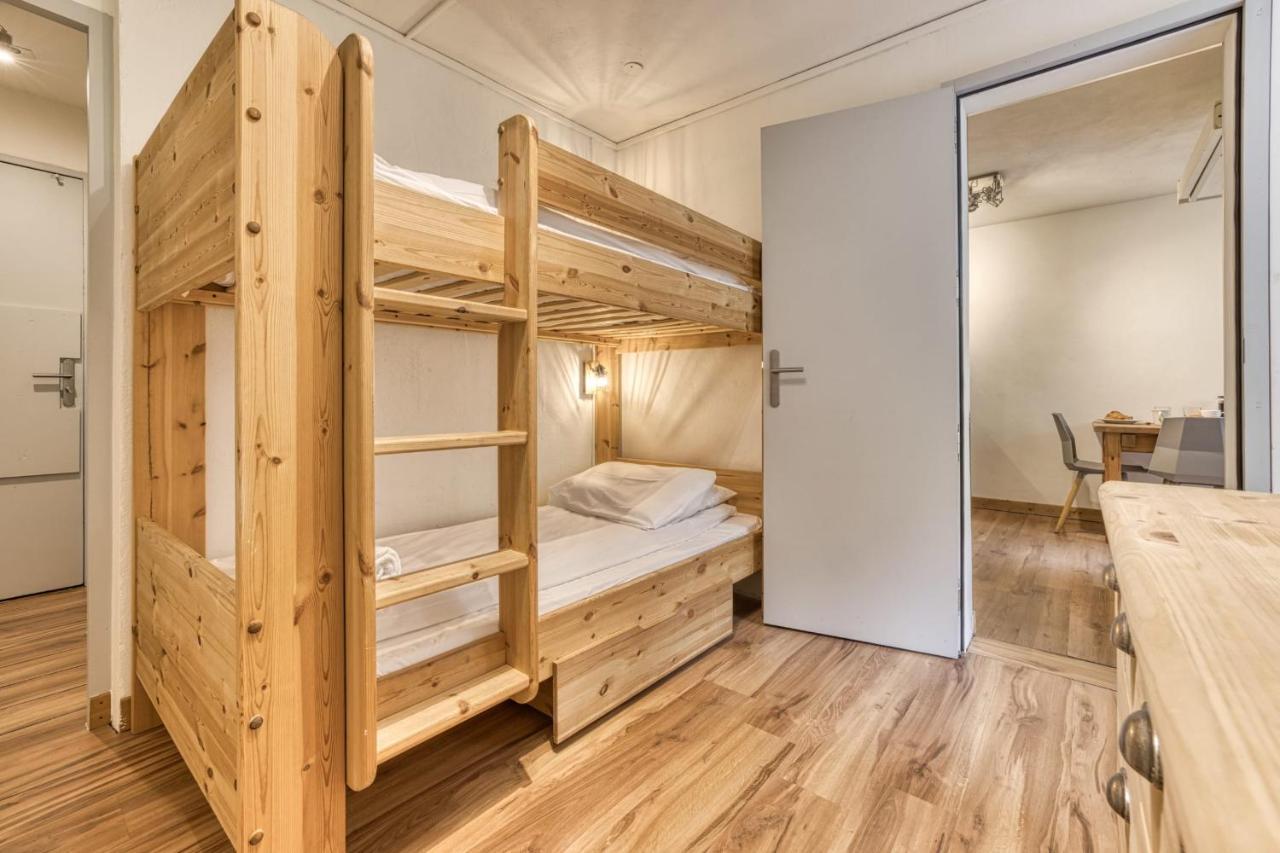 Aiguille Du Grepon - Bright In The Heart Of Apartment *