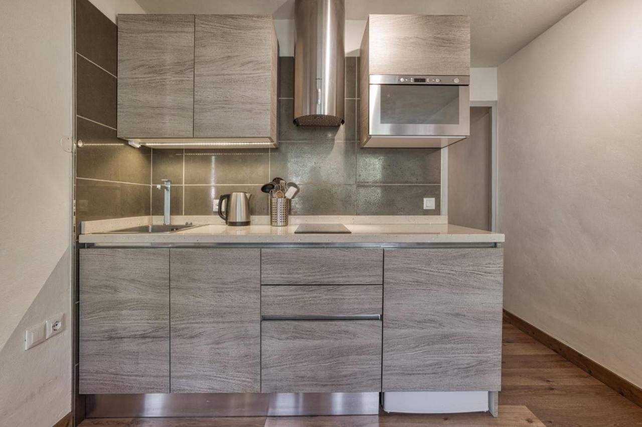 Aiguille Du Grepon - Bright In The Heart Of Apartment