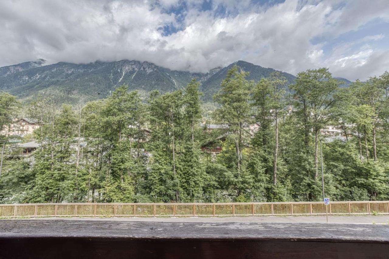 Aiguille Du Grepon - Bright In The Heart Of Apartment *