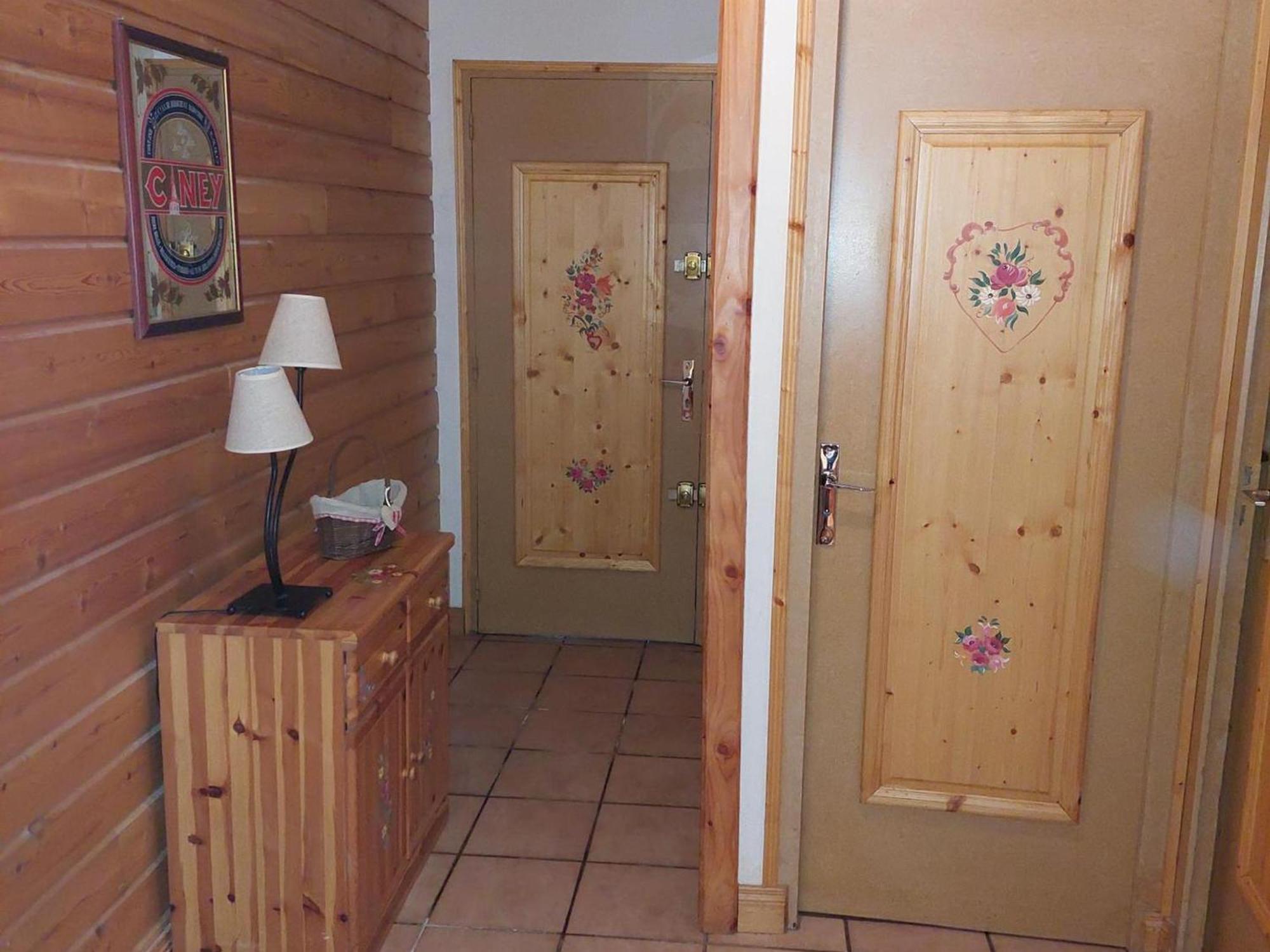 Grand 3 Pieces A Avec Balcon Et Parking - Fr-1-517-15 *