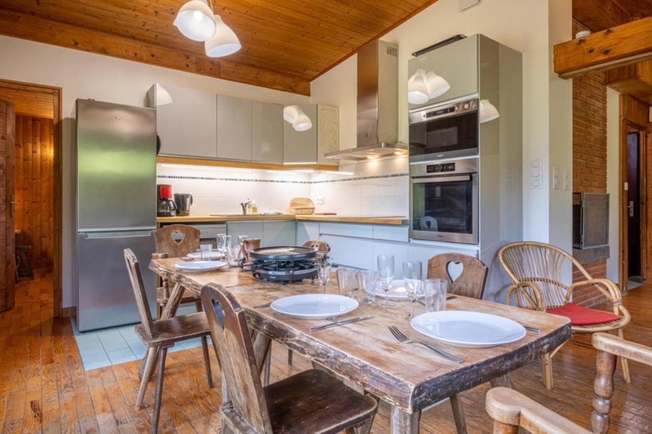 Chalet Rustic With Garden In *
