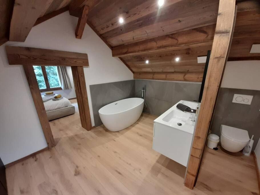 Henriette By Brennus Chalet