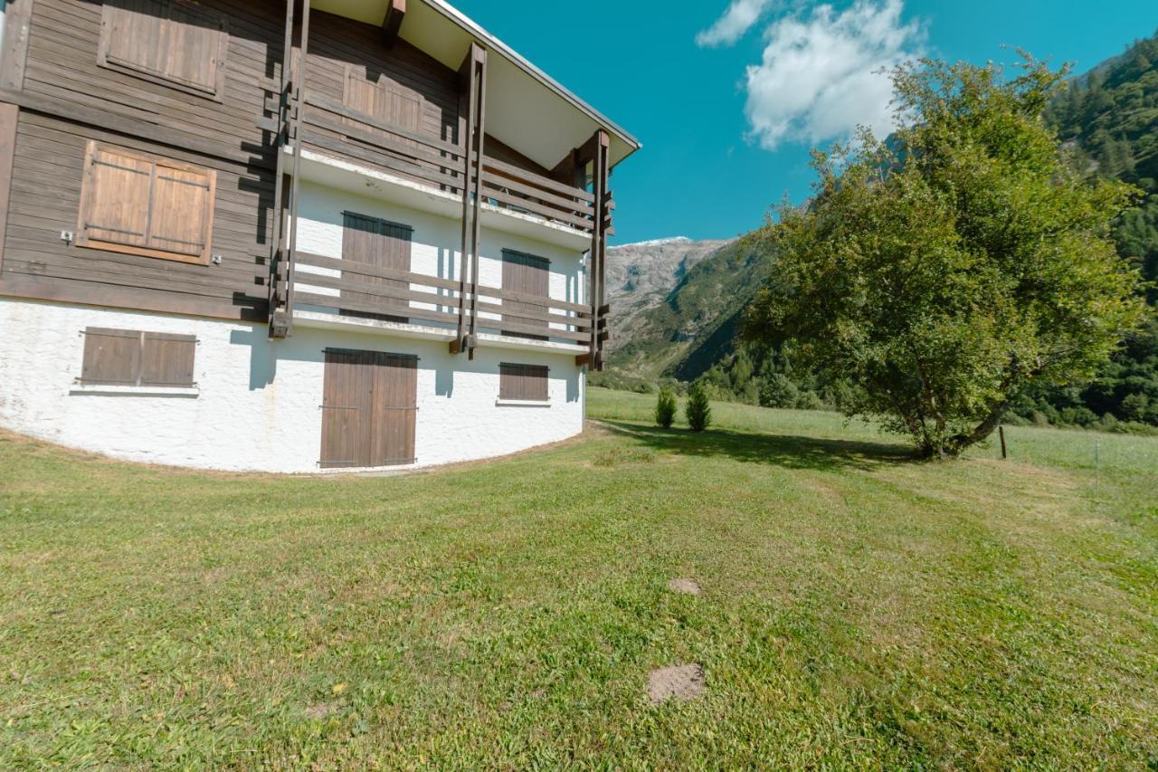 Corzelet In - Out - Happy * Chamonix