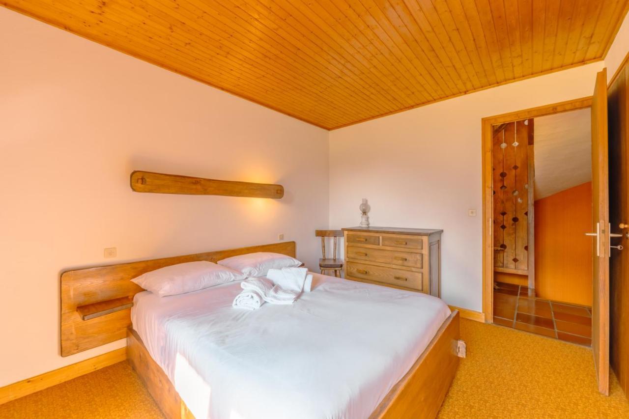 Chalet Corzelet In - Out - Happy