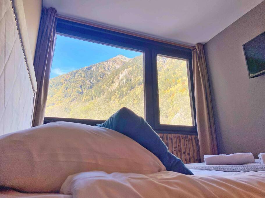 Fantastic By The With Mountain View