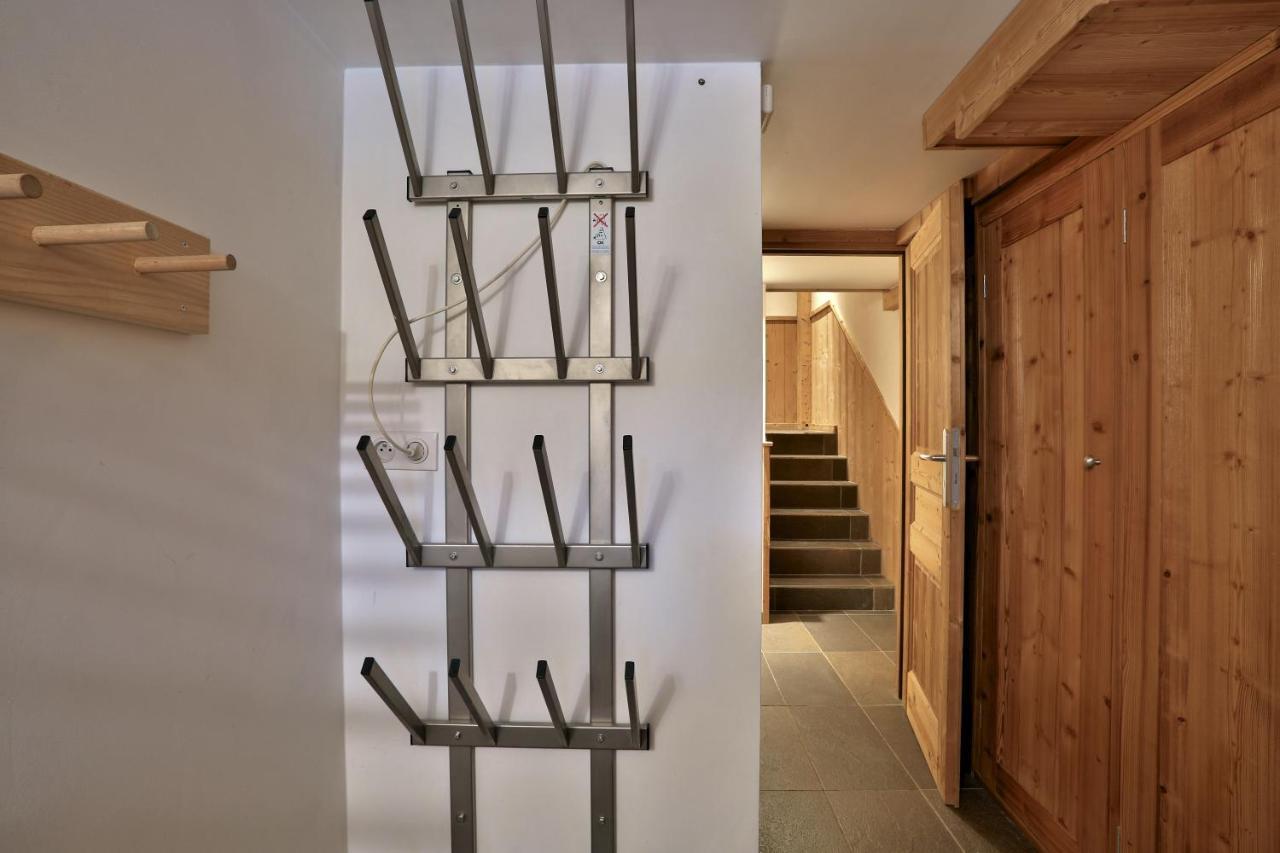 Cristalliers - 5 Bedroom Luxury In With Log Fire And Hot Tub Chalet Chamonix