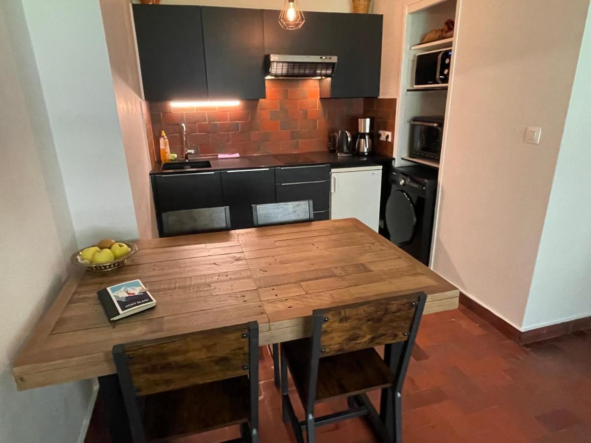 Bois Du Bouchet, Vue Montagne, Calme, Parking Gratuit, Proche Centre Apartment