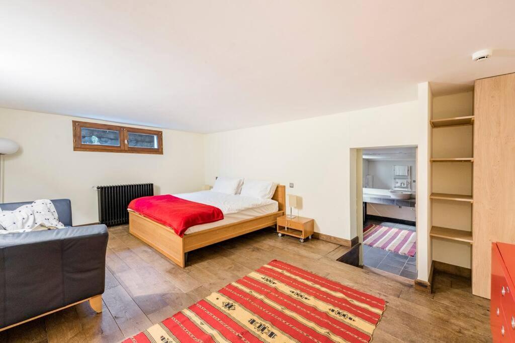 Spectacular Chalet With 5 Ensuite Bedrooms And Sauna *