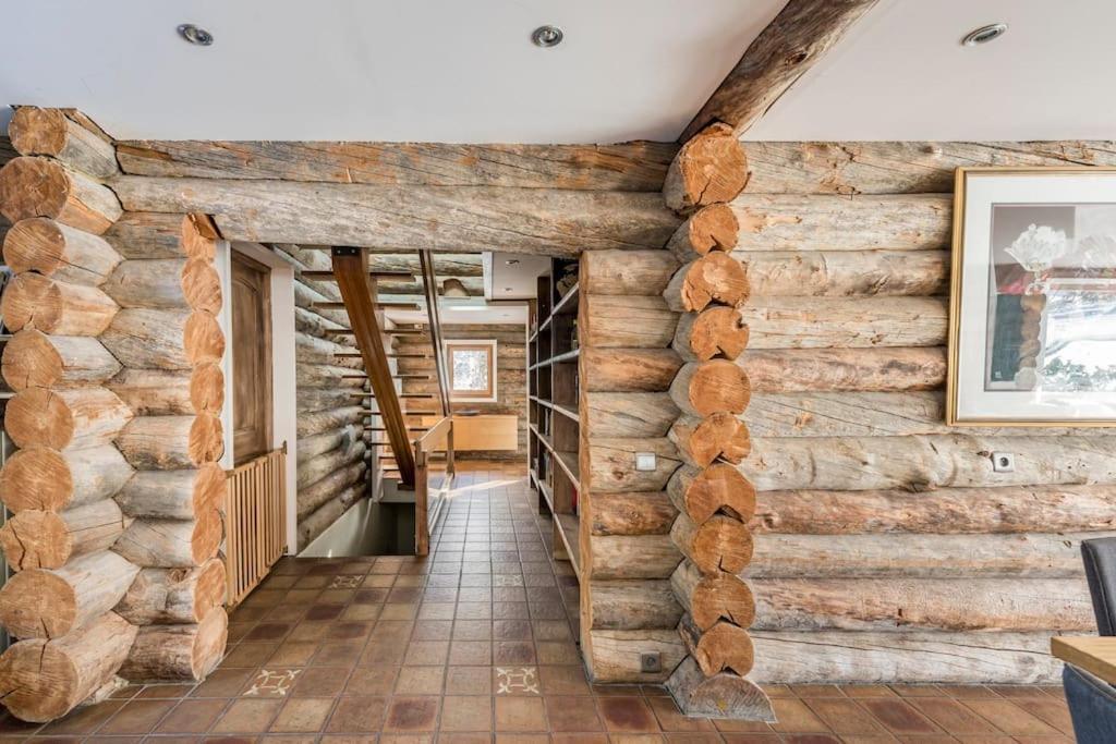 Chalet Spectacular Chalet With 5 Ensuite Bedrooms And Sauna