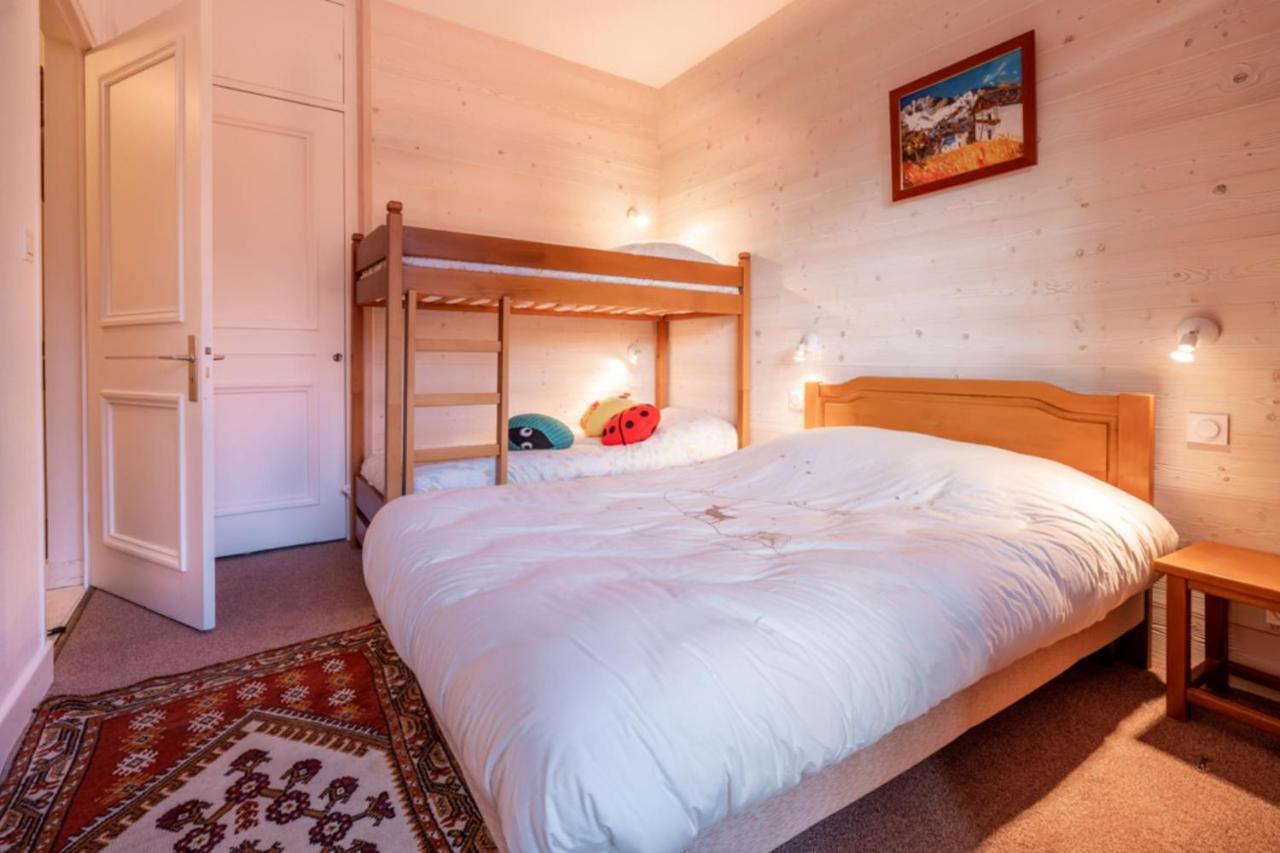 Spacious With Balcony In Appartement