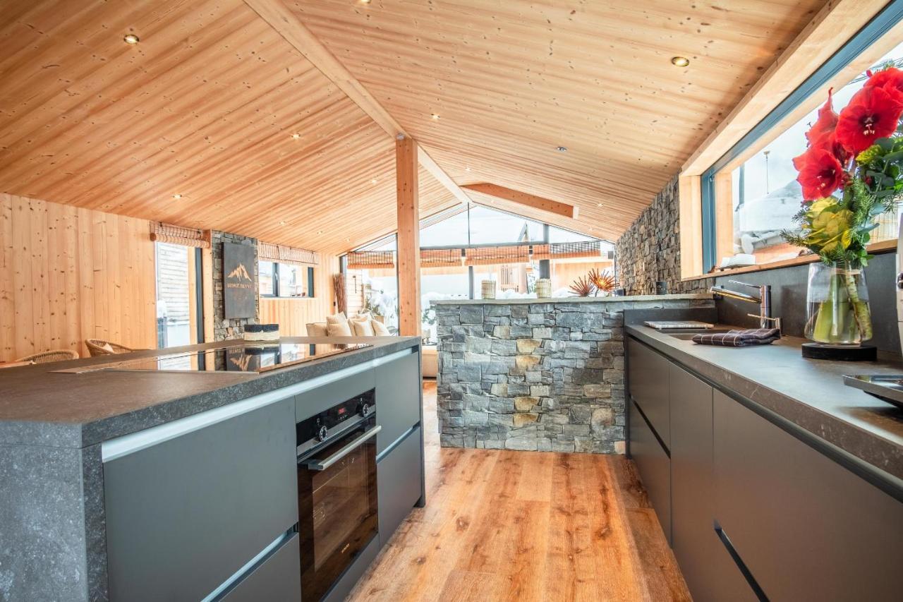 Sia - Contemporain - Sauna Prive Chamonix