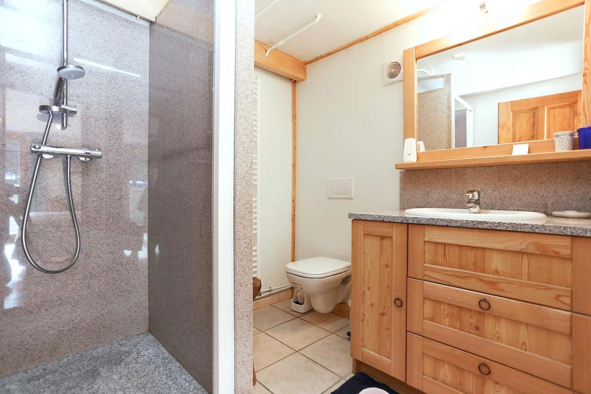 Confortable A Avec Jacuzzi 50 M² Chamonix