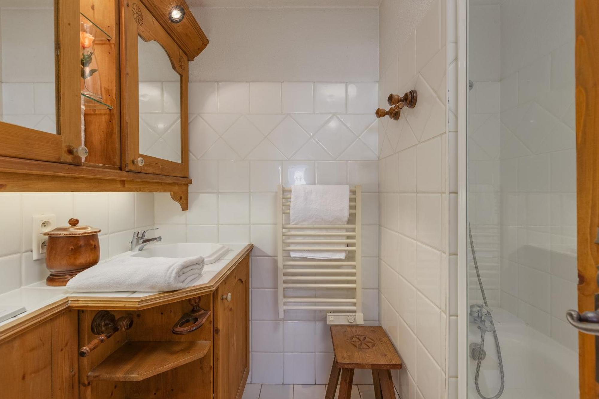 Residence Le Cristal Apartments - Happy Rentals Apartment