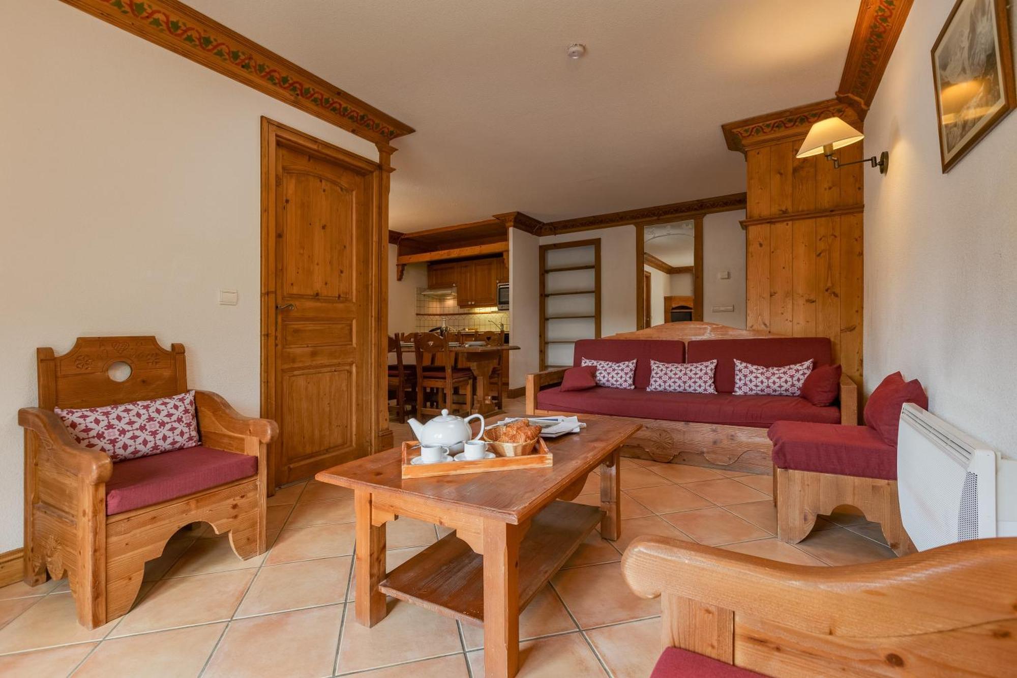 Residence Le Cristal Apartments - Happy Rentals Apartment
