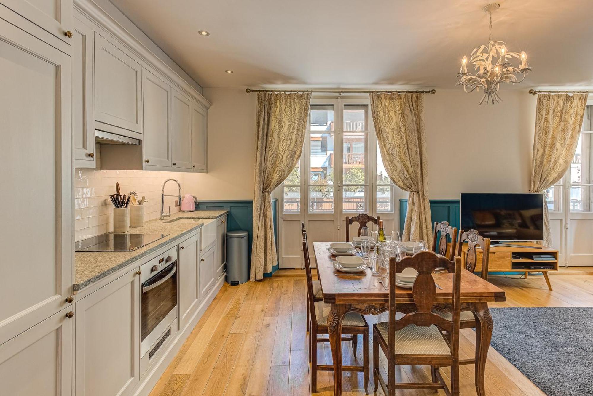 Apartment Aiguille Du Midi - Alpes Travel - Sleeps 6 *