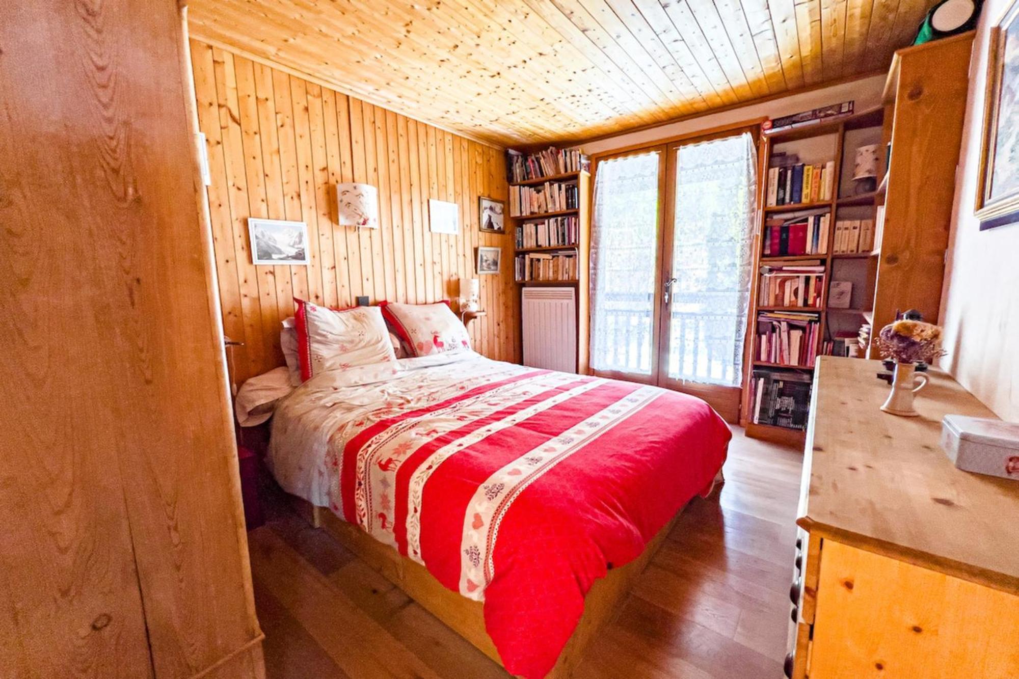 Nest With View Of Mont Blanc *
