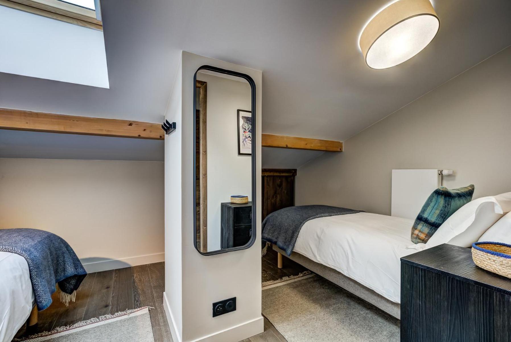 White Pearl Apartment