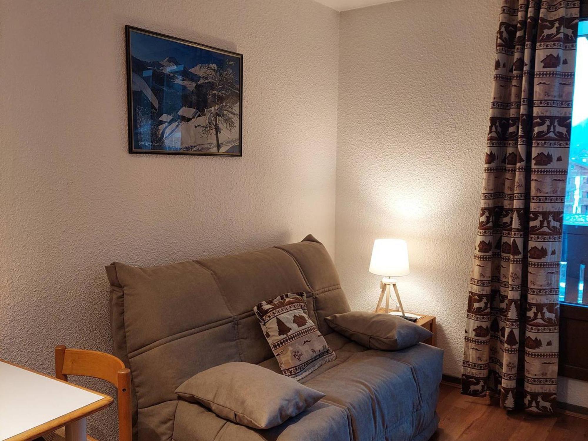 Apartment Renove A Avec Balcon, Animaux Acceptes, Parking - Fr-1-517-54