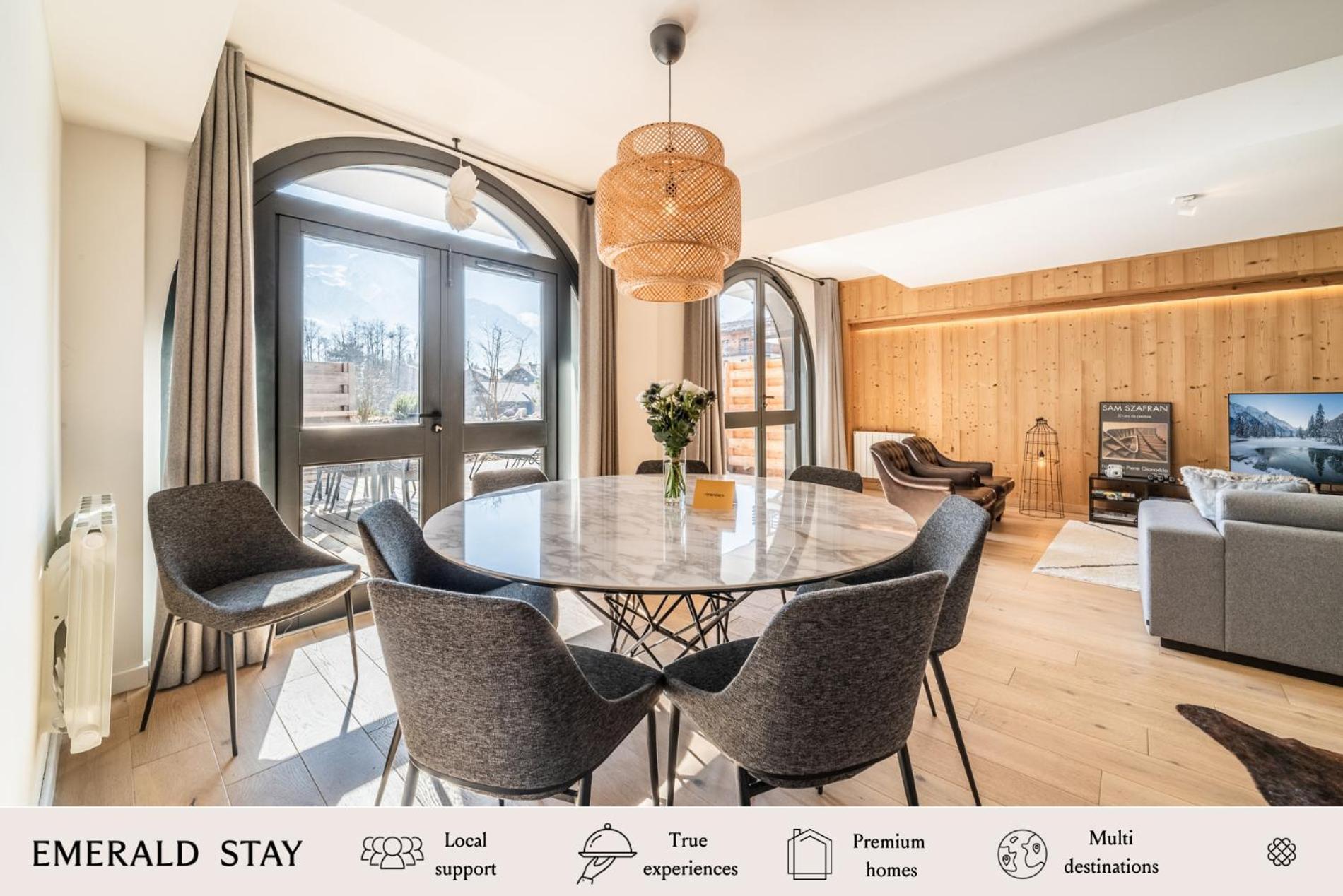 Le Gui - By Emerald Apartment *