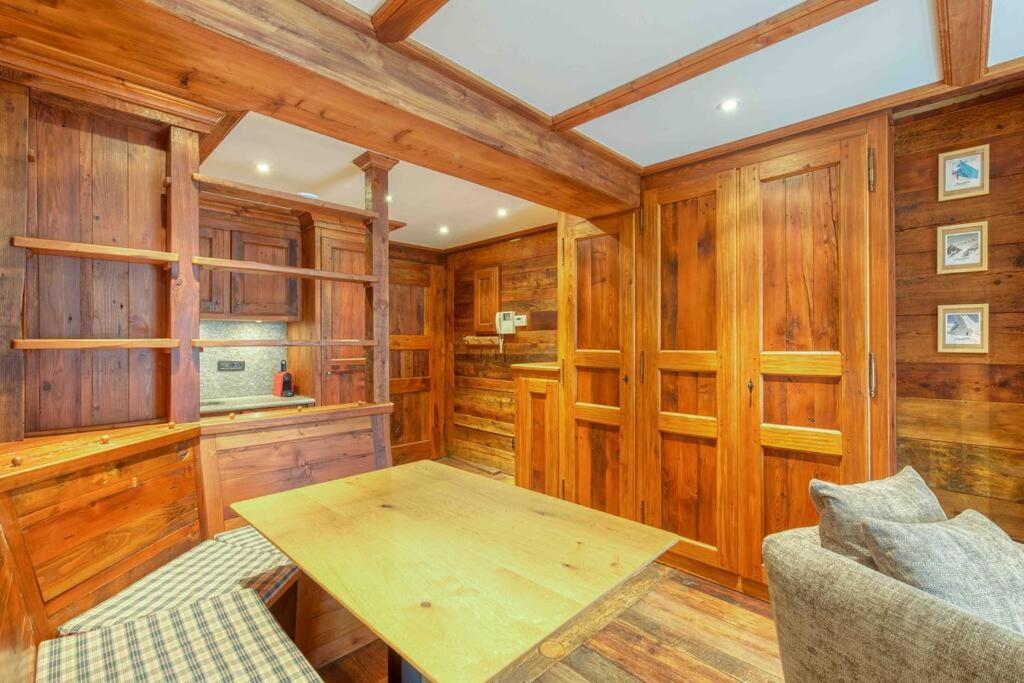 Centre, « lucille »,balcon, Vue Imprenable Et Parking * Chamonix