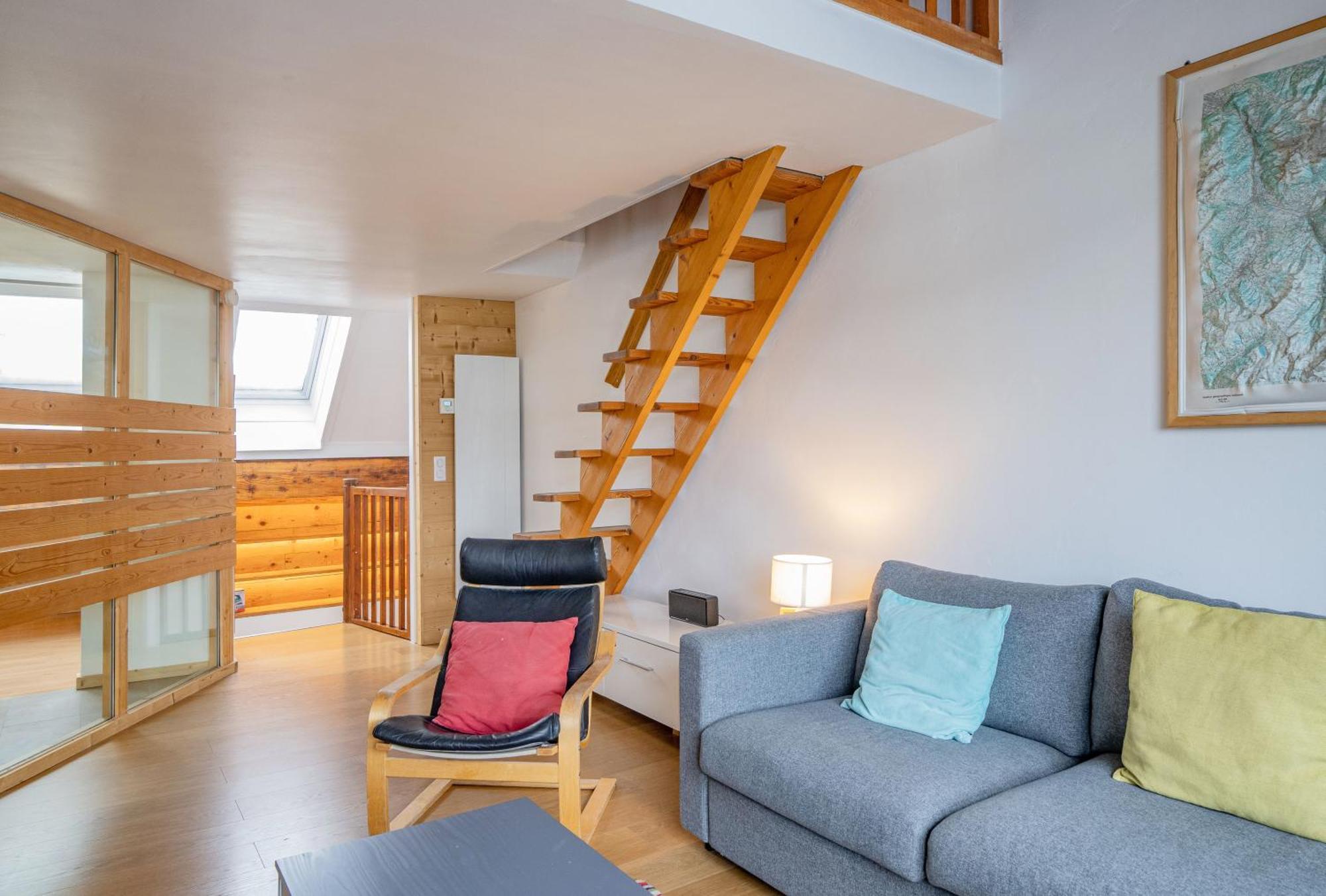 Genevrier Apartment