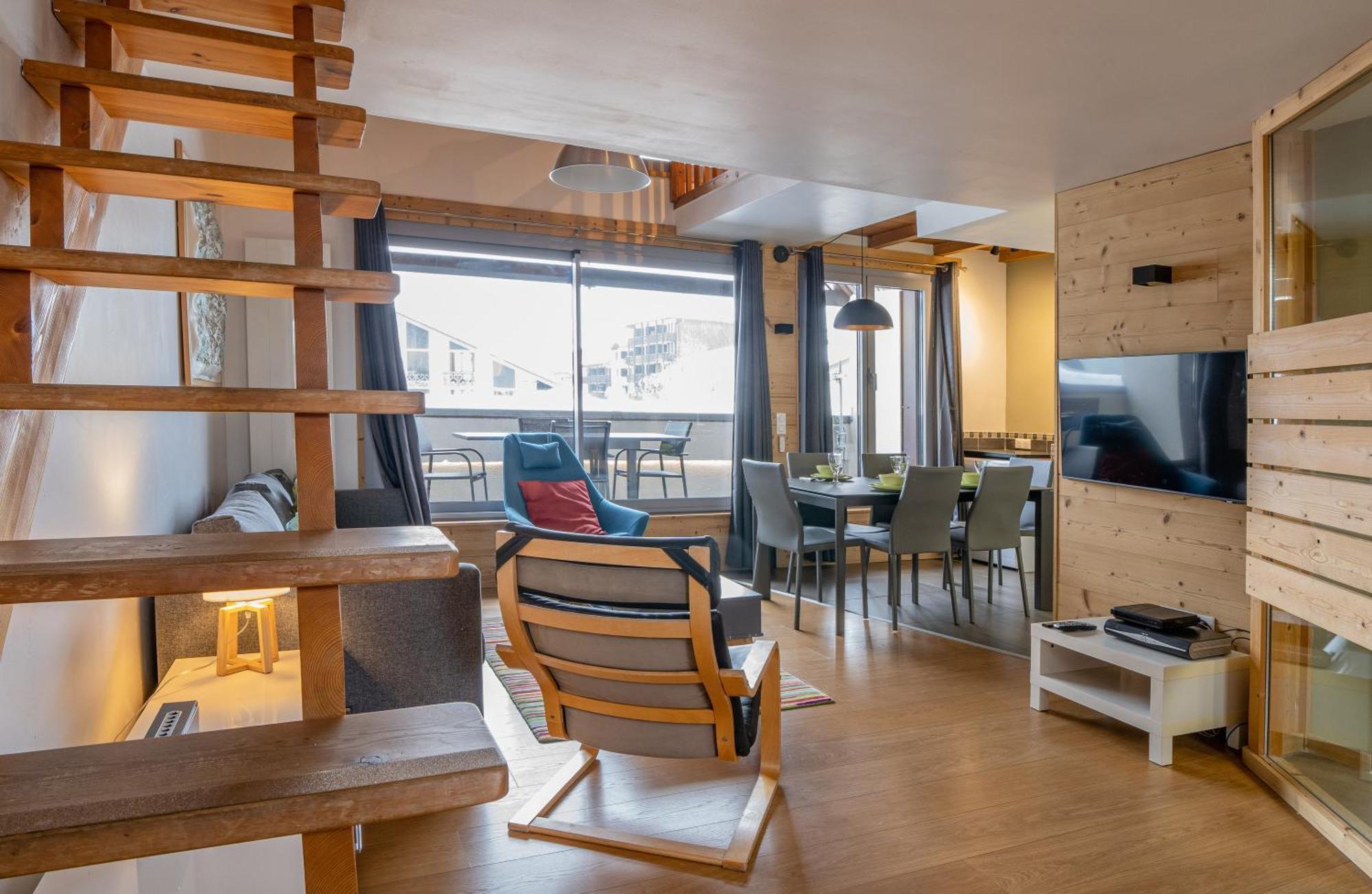 Genevrier Apartment