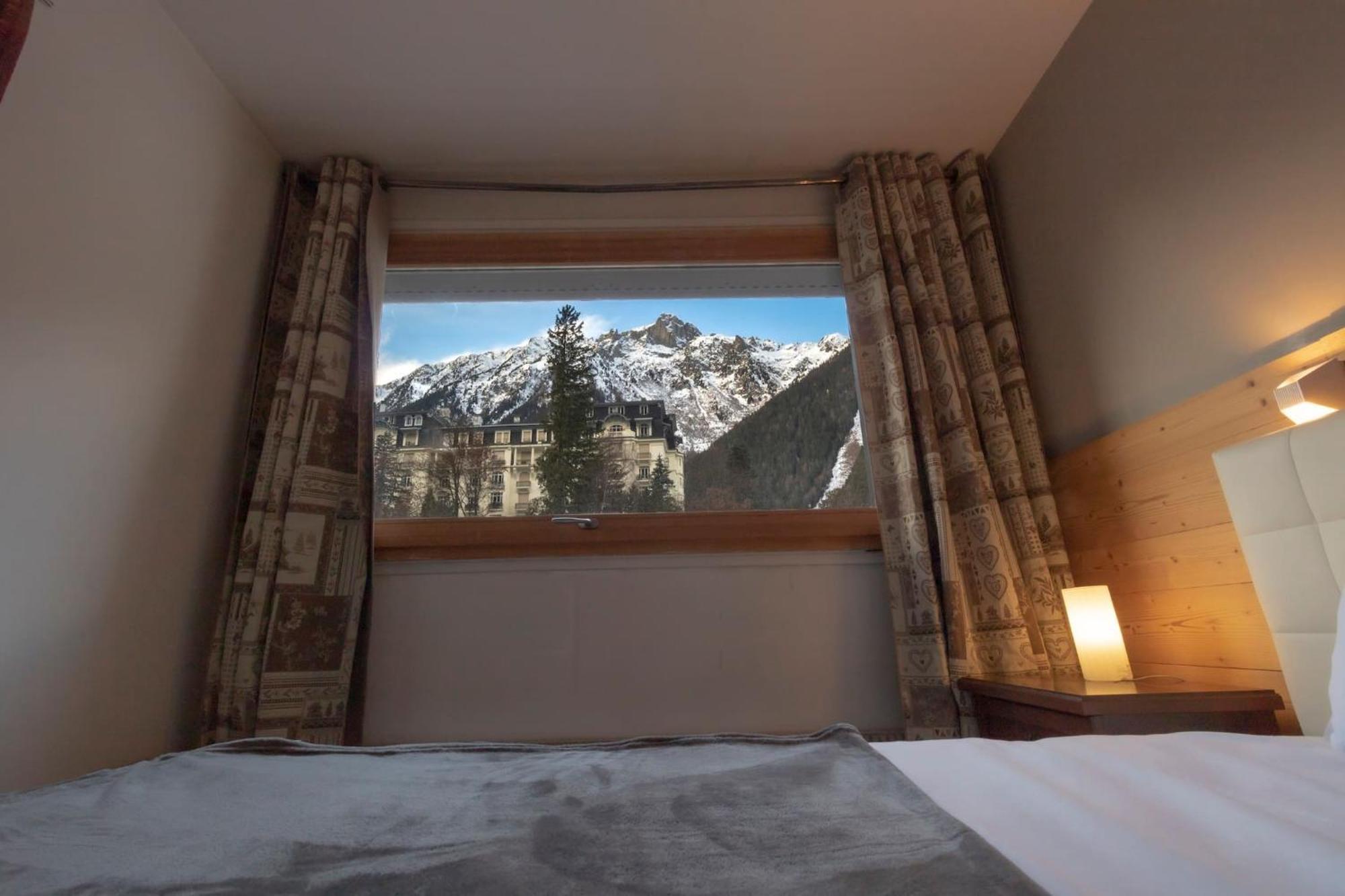 L'outa - Center Of - Mont-blanc View
