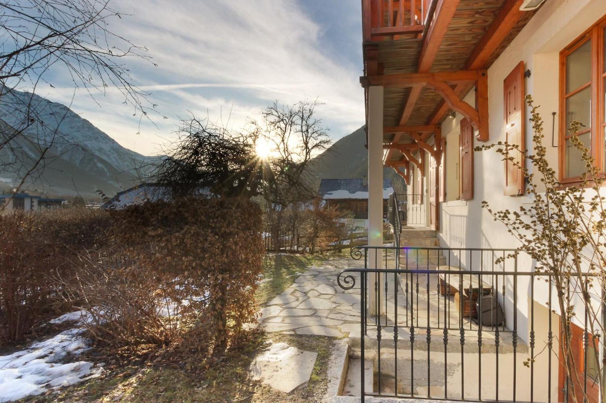 Appartement Les Alpins - Centre De - Renove Avec Jardin Et Vue Imprenable Sur Le Montblanc Chamonix