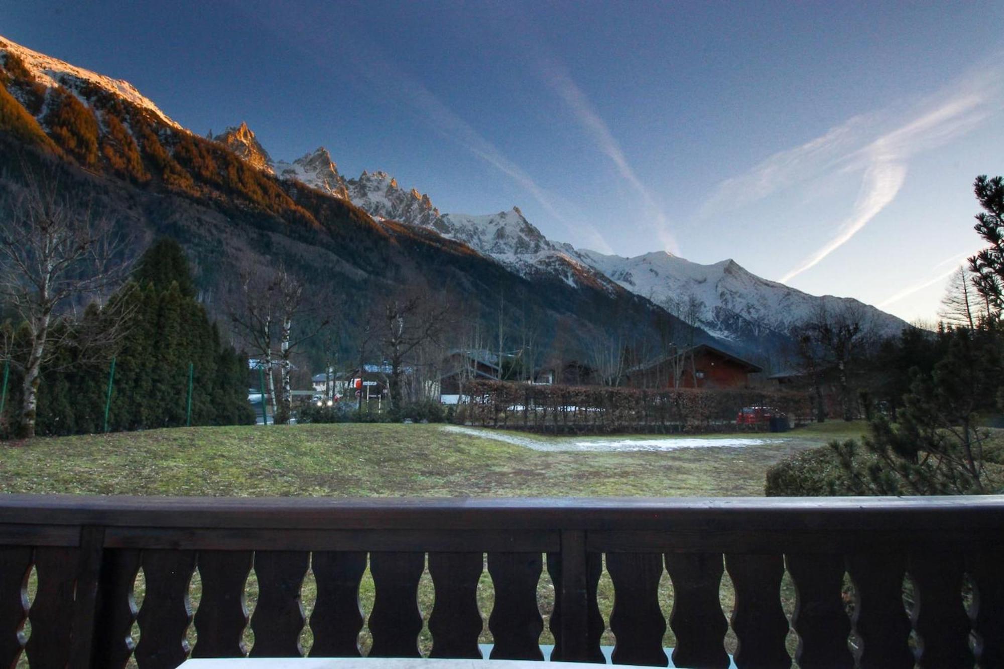 Ancelles - Les Praz - Golf - Vue Mont-blanc - Randonnees Chalet Chamonix