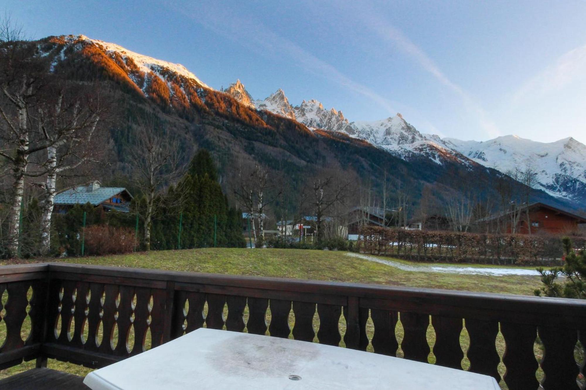 Ancelles - Les Praz - Golf - Vue Mont-blanc - Randonnees Chamonix