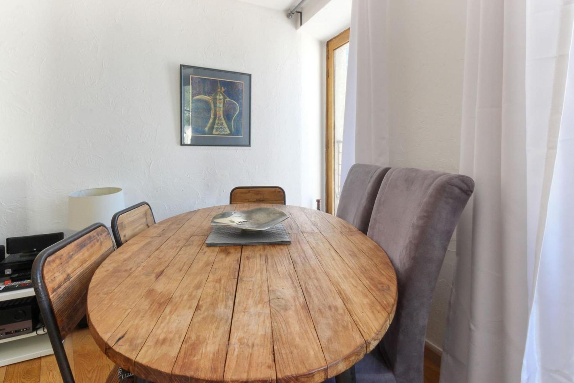Nook 43 The Corner 3 Bedroom Apartment *