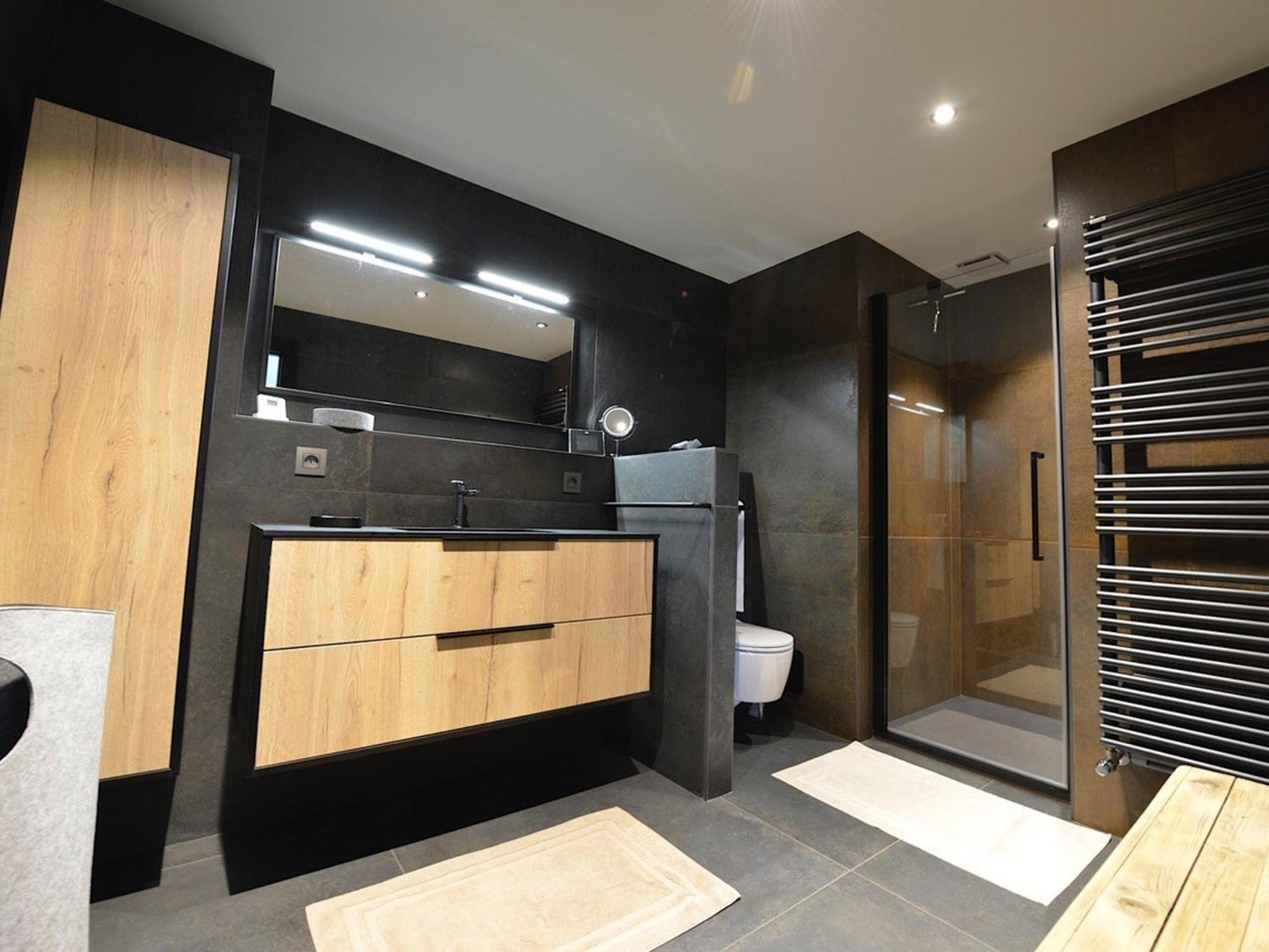 Apartment T4 Renove Avec Vue Mont-blanc, 4 Etoiles, Proche Centre, Parking - Fr-1-507-62